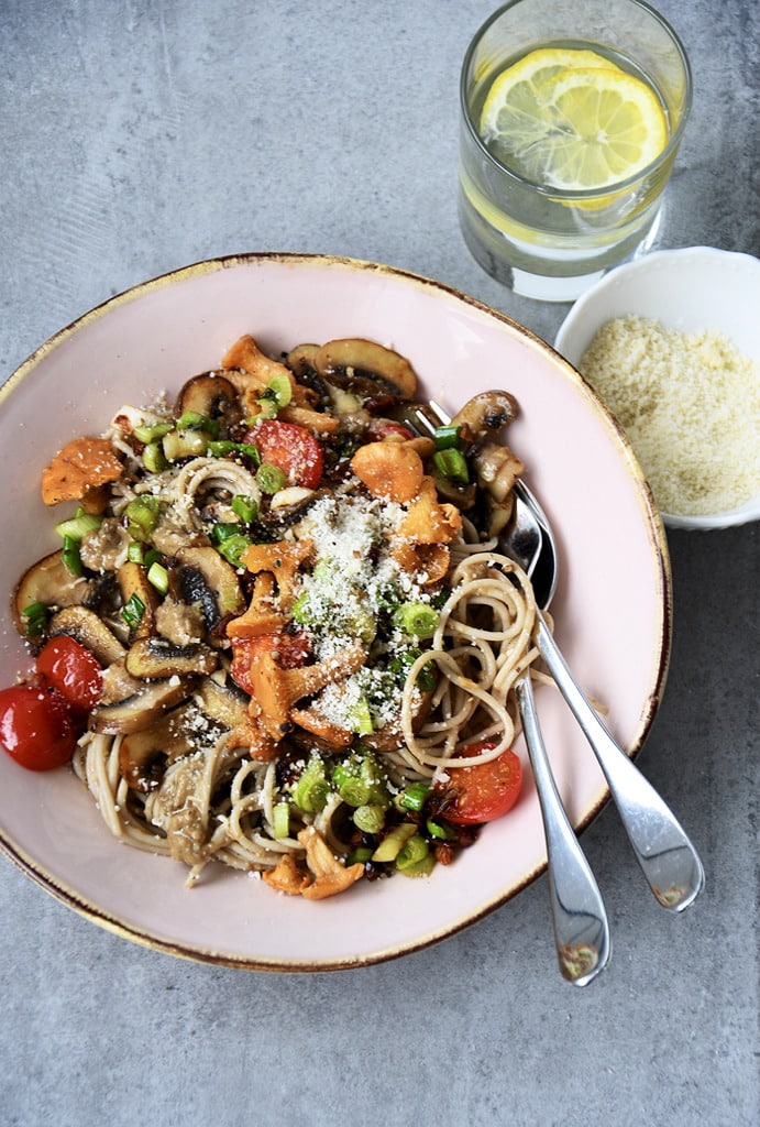 Nudeln mit Steinpilzpesto