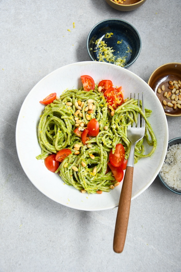 Spaghetti mit Koriander-Pesto